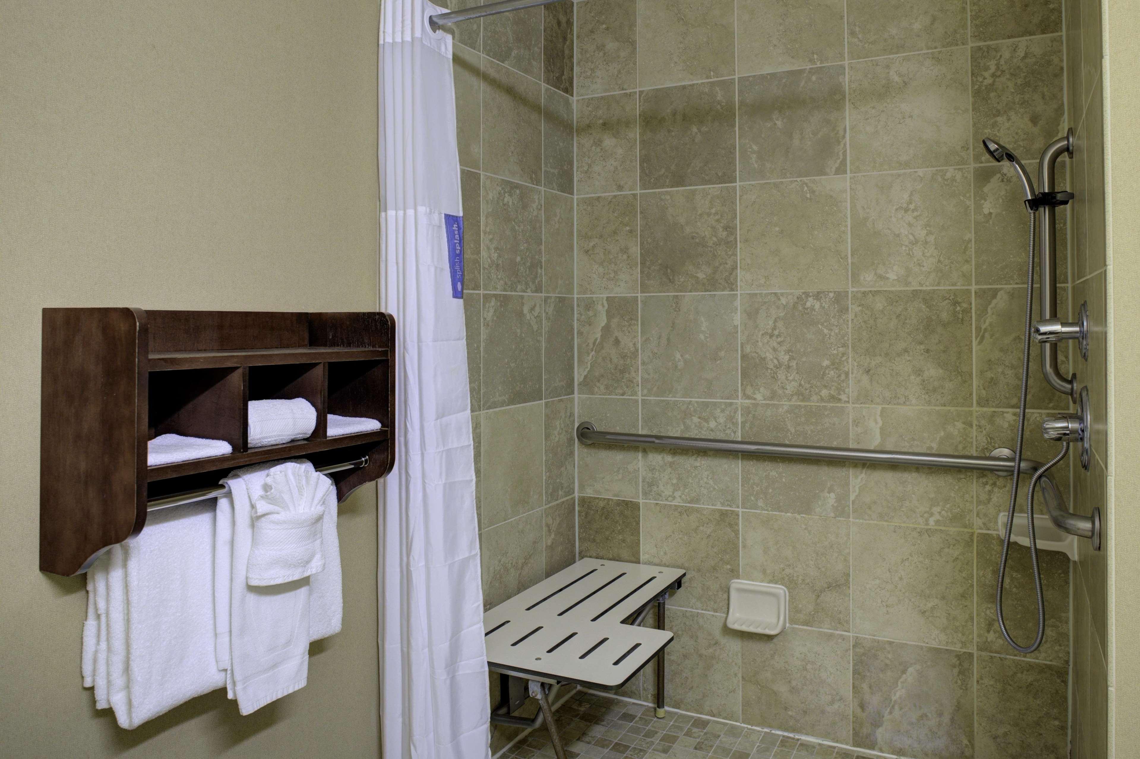 Hampton Inn Elkhorn Lake Geneva Area Ngoại thất bức ảnh