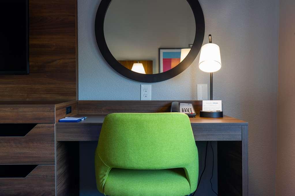 Hampton Inn Elkhorn Lake Geneva Area Phòng bức ảnh