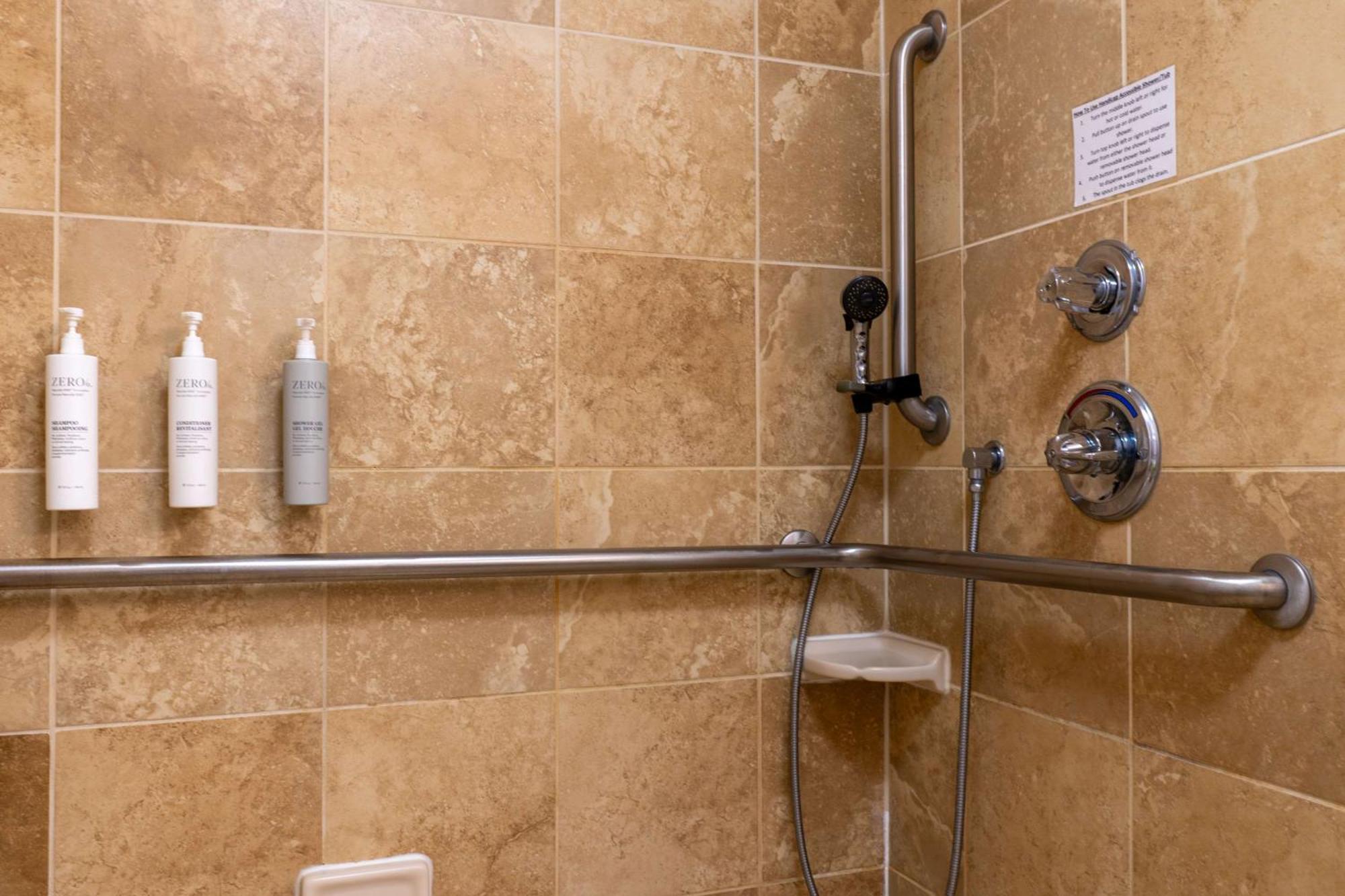Hampton Inn Elkhorn Lake Geneva Area Ngoại thất bức ảnh