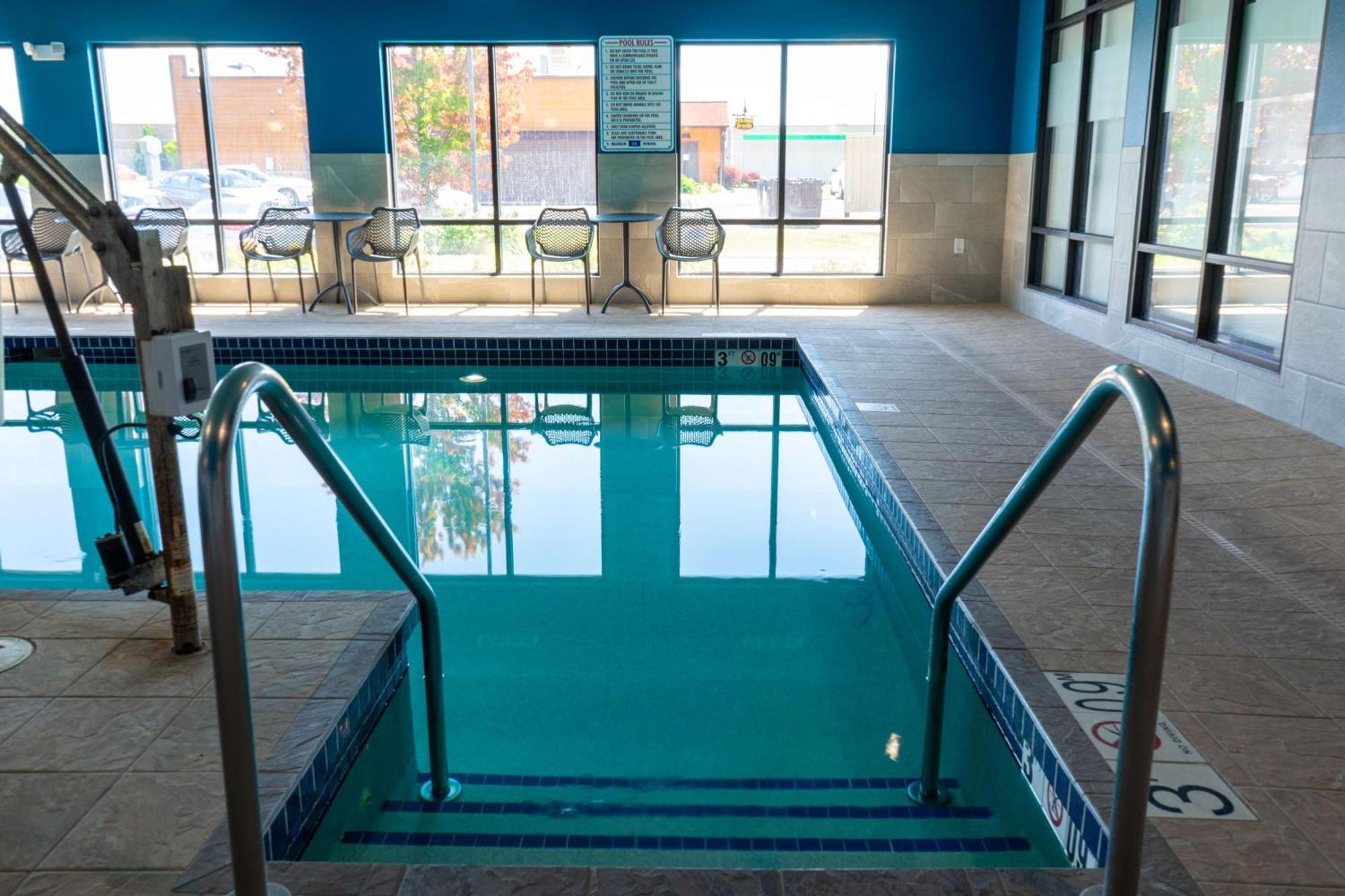 Hampton Inn Elkhorn Lake Geneva Area Ngoại thất bức ảnh